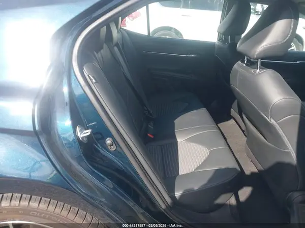 4T1G11AK6MU563789 2021 TOYOTA CAMRY - Image 8