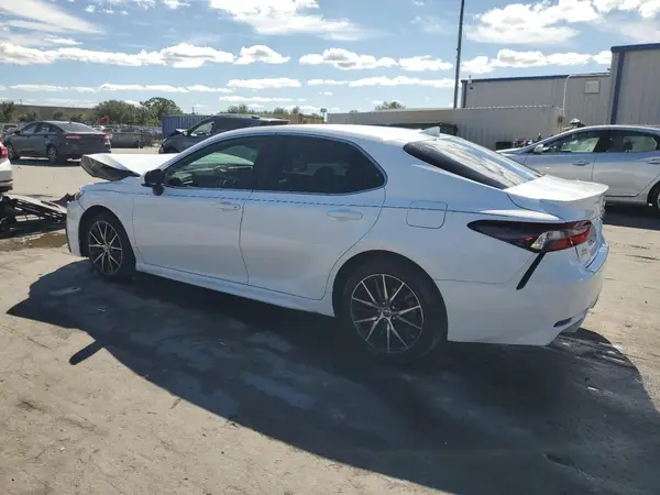 4T1G11AK6MU574212 2021 TOYOTA CAMRY - Image 2