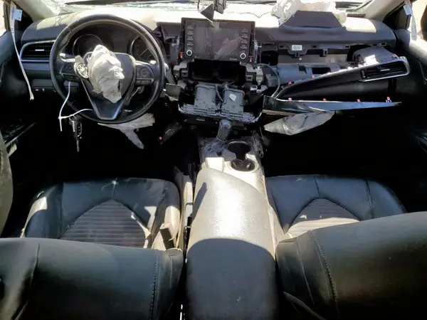 4T1G11AK6MU577241 2021 TOYOTA CAMRY - Image 8