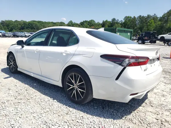 4T1G11AK6MU577398 2021 TOYOTA CAMRY - Image 2