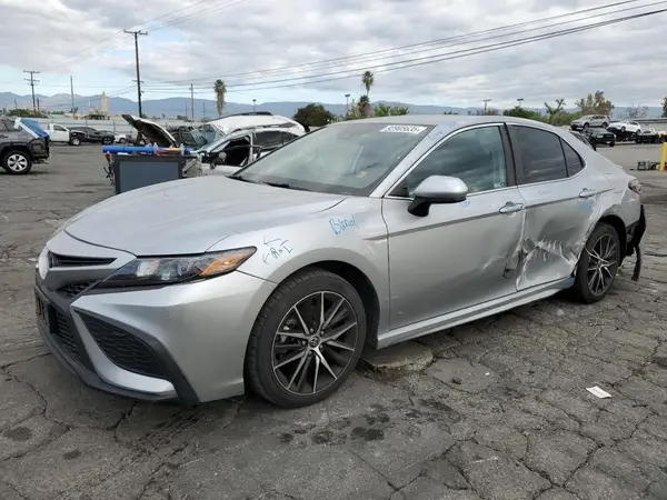 4T1G11AK6MU578860 2021 TOYOTA CAMRY - Image 1