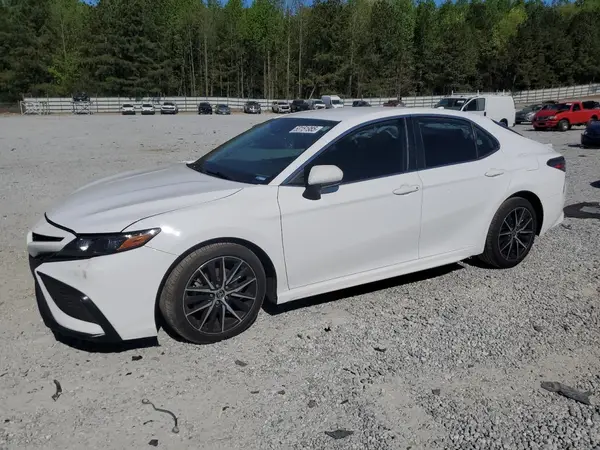 4T1G11AK6MU582889 2021 TOYOTA CAMRY - Image 1