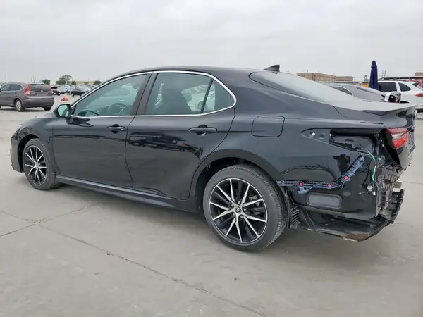 4T1G11AK6MU583802 2021 TOYOTA CAMRY - Image 2