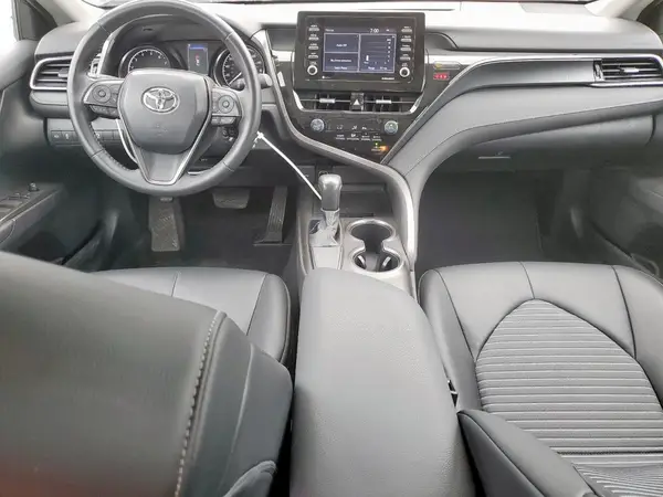 4T1G11AK6MU583802 2021 TOYOTA CAMRY - Image 8