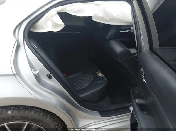4T1G11AK6MU586683 2021 TOYOTA CAMRY - Image 8