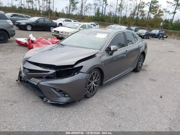4T1G11AK6MU596811 2021 TOYOTA CAMRY - Image 2