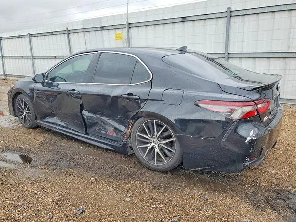 4T1G11AK6MU598588 2021 TOYOTA CAMRY - Image 2