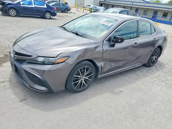 4T1G11AK6MU598929 2021 TOYOTA CAMRY - Image 1