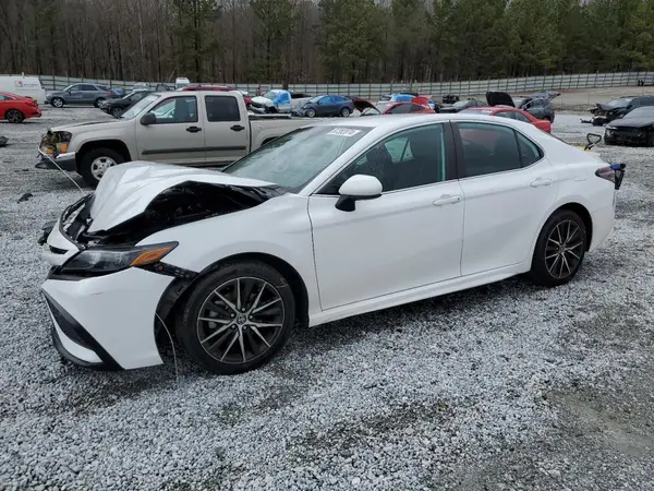 4T1G11AK6MU599871 2021 TOYOTA CAMRY - Image 1