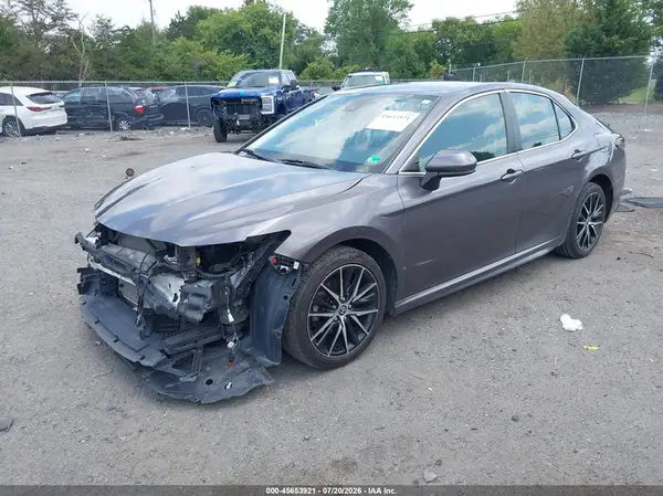 4T1G11AK6MU600100 2021 TOYOTA CAMRY - Image 2