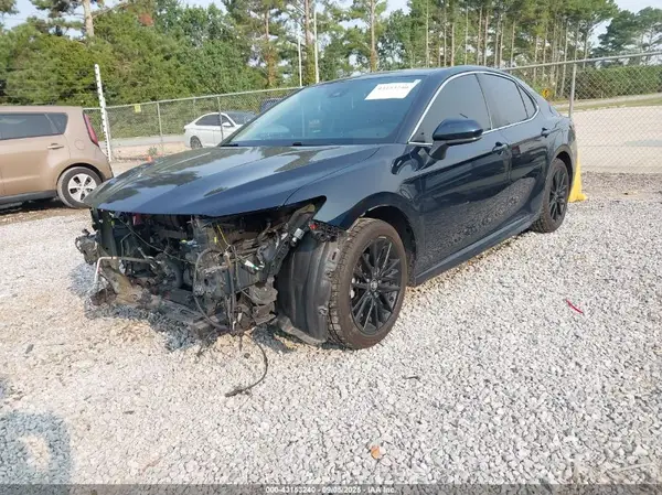 4T1G11AK6MU600226 2021 TOYOTA CAMRY - Image 2
