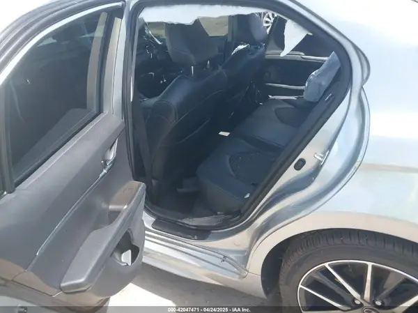 4T1G11AK6MU601117 2021 TOYOTA CAMRY - Image 8