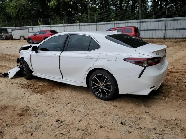 4T1G11AK6MU601831 2021 TOYOTA CAMRY - Image 2