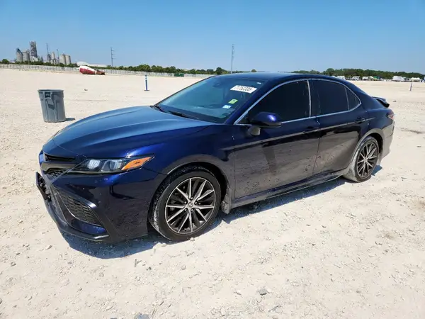 4T1G11AK6MU602509 2021 TOYOTA CAMRY - Image 1