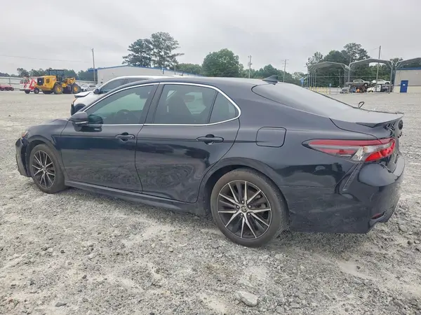 4T1G11AK6MU603546 2021 TOYOTA CAMRY - Image 2