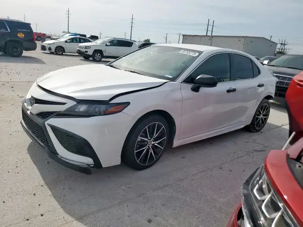 4T1G11AK6MU607824 2021 TOYOTA CAMRY - Image 1