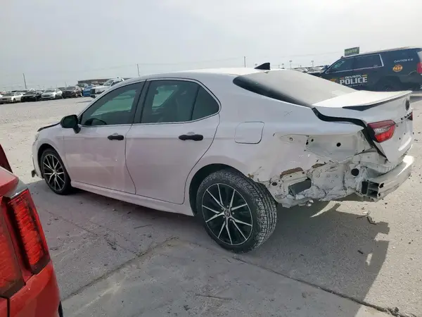 4T1G11AK6MU607824 2021 TOYOTA CAMRY - Image 2
