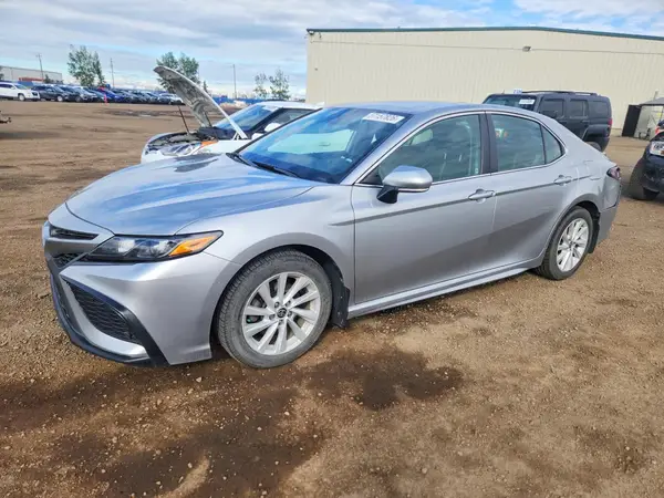 4T1G11AK6MU612361 2021 TOYOTA CAMRY - Image 1