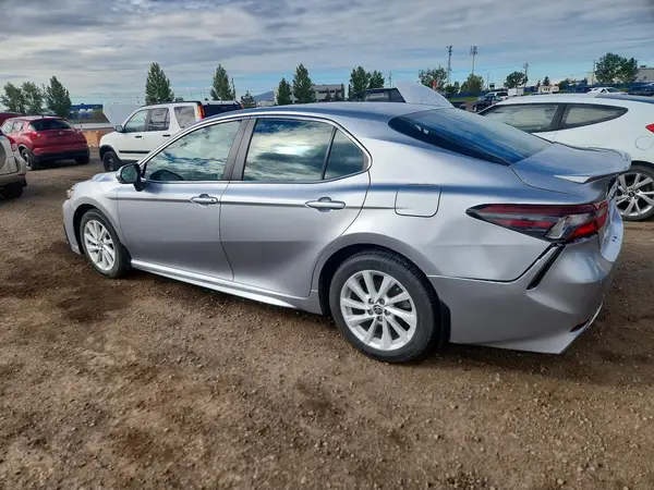 4T1G11AK6MU612361 2021 TOYOTA CAMRY - Image 2