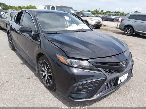 4T1G11AK6MU612764 2021 TOYOTA CAMRY - Image 1