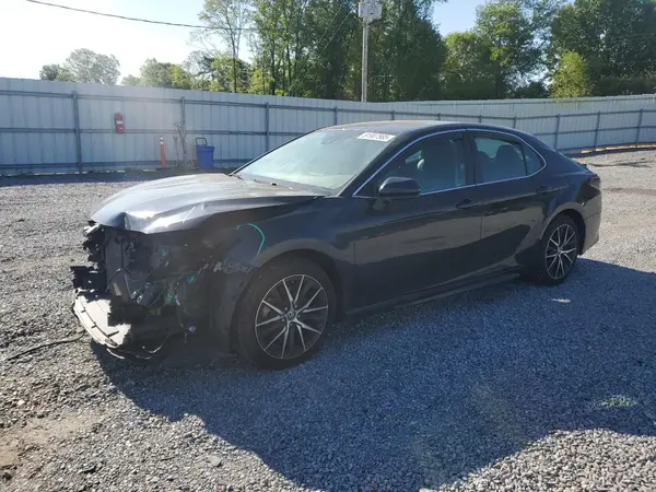 4T1G11AK6MU616989 2021 TOYOTA CAMRY - Image 1