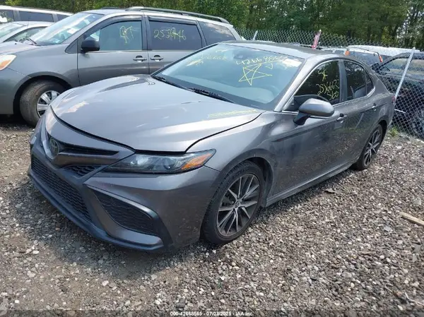 4T1G11AK6NU009783 2022 TOYOTA CAMRY - Image 2