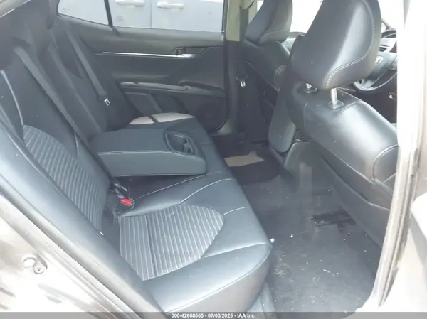 4T1G11AK6NU009783 2022 TOYOTA CAMRY - Image 8