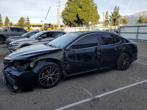 4T1G11AK6NU030066 2022 TOYOTA CAMRY - Image 1