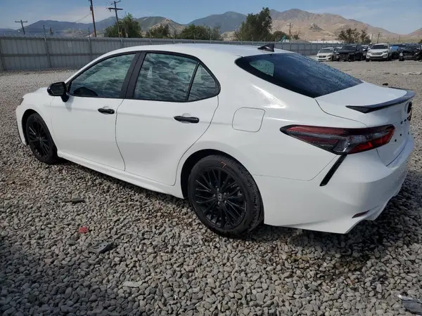 4T1G11AK6NU034876 2022 TOYOTA CAMRY - Image 2