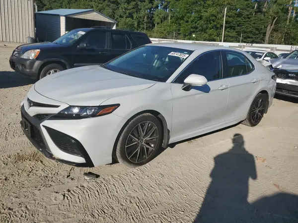 4T1G11AK6NU036482 2022 TOYOTA CAMRY - Image 1