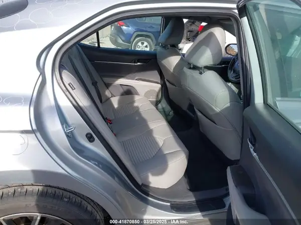 4T1G11AK6NU056554 2022 TOYOTA CAMRY - Image 8
