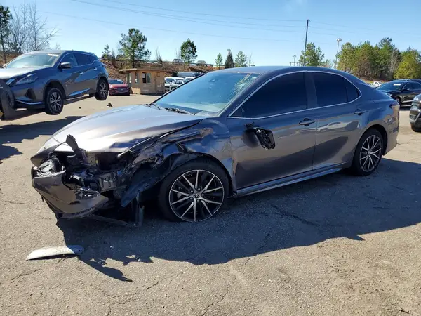 4T1G11AK6NU622146 2022 TOYOTA CAMRY - Image 1