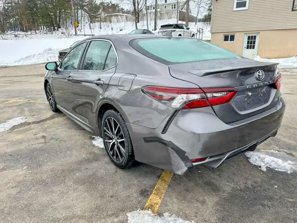 4T1G11AK6NU624026 2022 TOYOTA CAMRY - Image 2