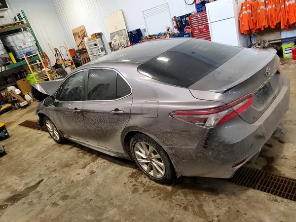 4T1G11AK6NU624902 2022 TOYOTA CAMRY - Image 2