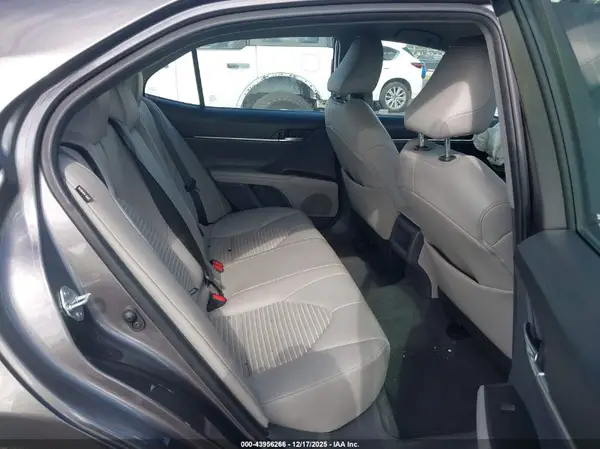 4T1G11AK6NU628030 2022 TOYOTA CAMRY - Image 8
