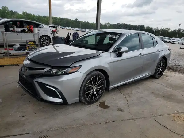 4T1G11AK6NU633521 2022 TOYOTA CAMRY - Image 1