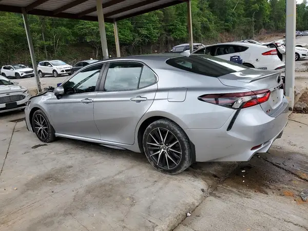 4T1G11AK6NU633521 2022 TOYOTA CAMRY - Image 2