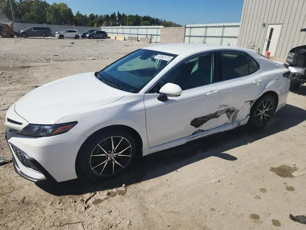 4T1G11AK6NU636242 2022 TOYOTA CAMRY - Image 1