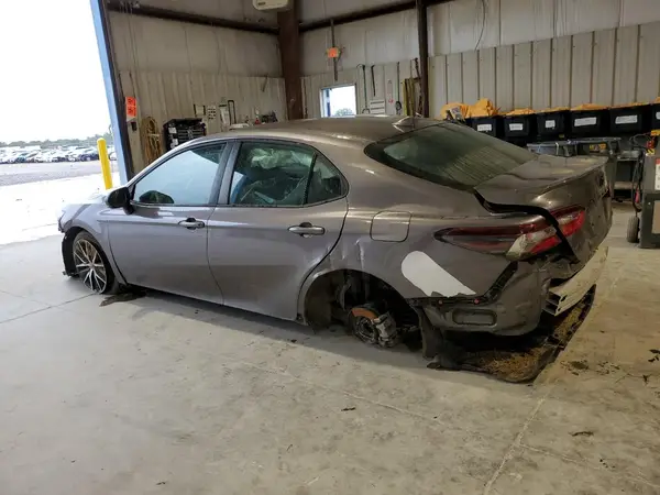 4T1G11AK6NU638542 2022 TOYOTA CAMRY - Image 2