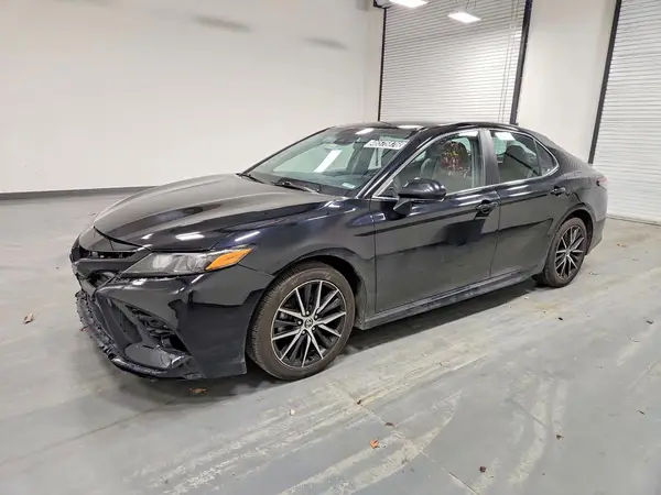 4T1G11AK6NU639528 2022 TOYOTA CAMRY - Image 1
