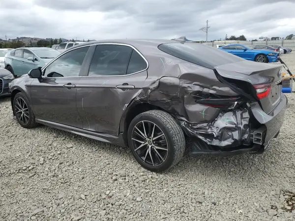 4T1G11AK6NU648309 2022 TOYOTA CAMRY - Image 2