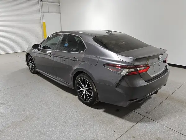 4T1G11AK6NU651906 2022 TOYOTA CAMRY - Image 2