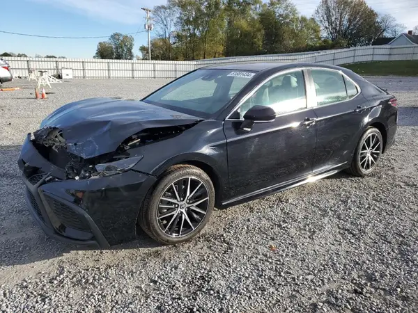 4T1G11AK6NU664963 2022 TOYOTA CAMRY - Image 1