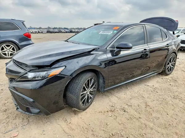 4T1G11AK6NU667989 2022 TOYOTA CAMRY - Image 1
