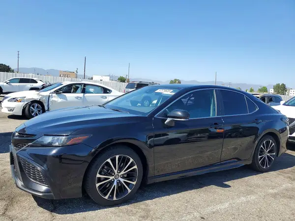 4T1G11AK6NU669306 2022 TOYOTA CAMRY - Image 1