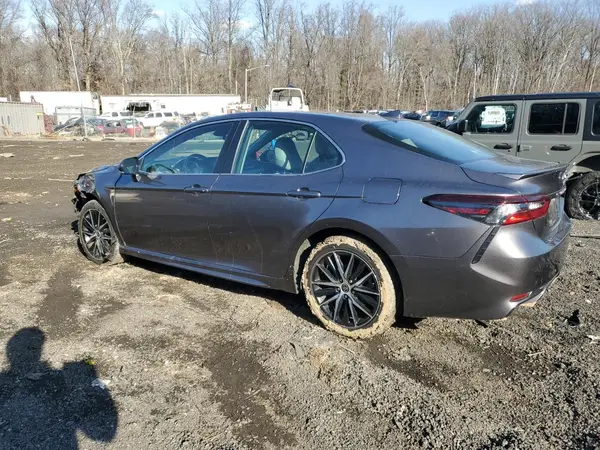 4T1G11AK6NU669757 2022 TOYOTA CAMRY - Image 2