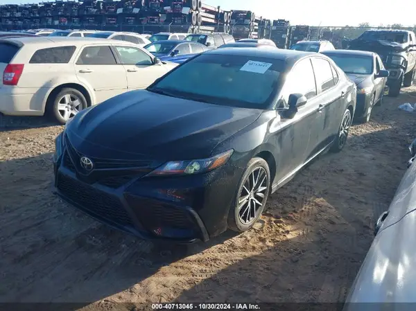 4T1G11AK6NU670441 2022 TOYOTA CAMRY - Image 2