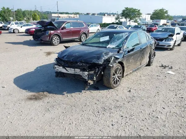 4T1G11AK6NU676434 2022 TOYOTA CAMRY - Image 2