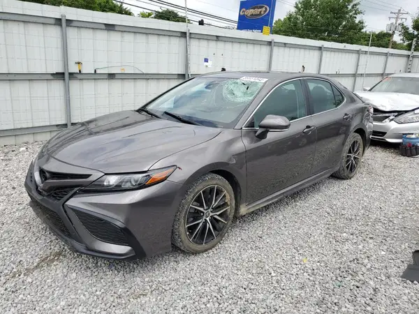 4T1G11AK6NU680497 2022 TOYOTA CAMRY - Image 1