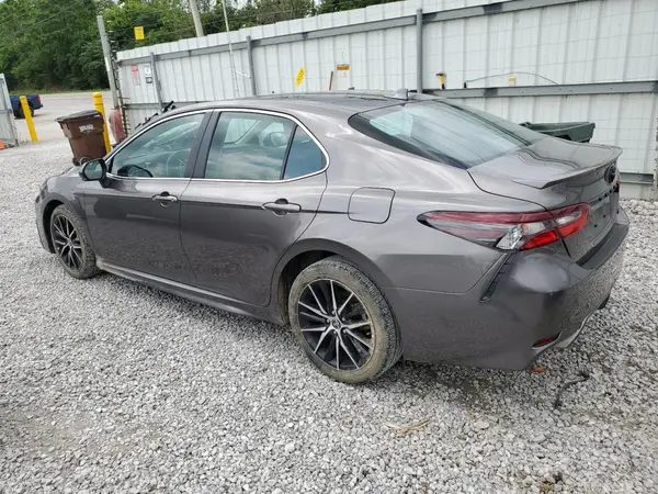 4T1G11AK6NU680497 2022 TOYOTA CAMRY - Image 2